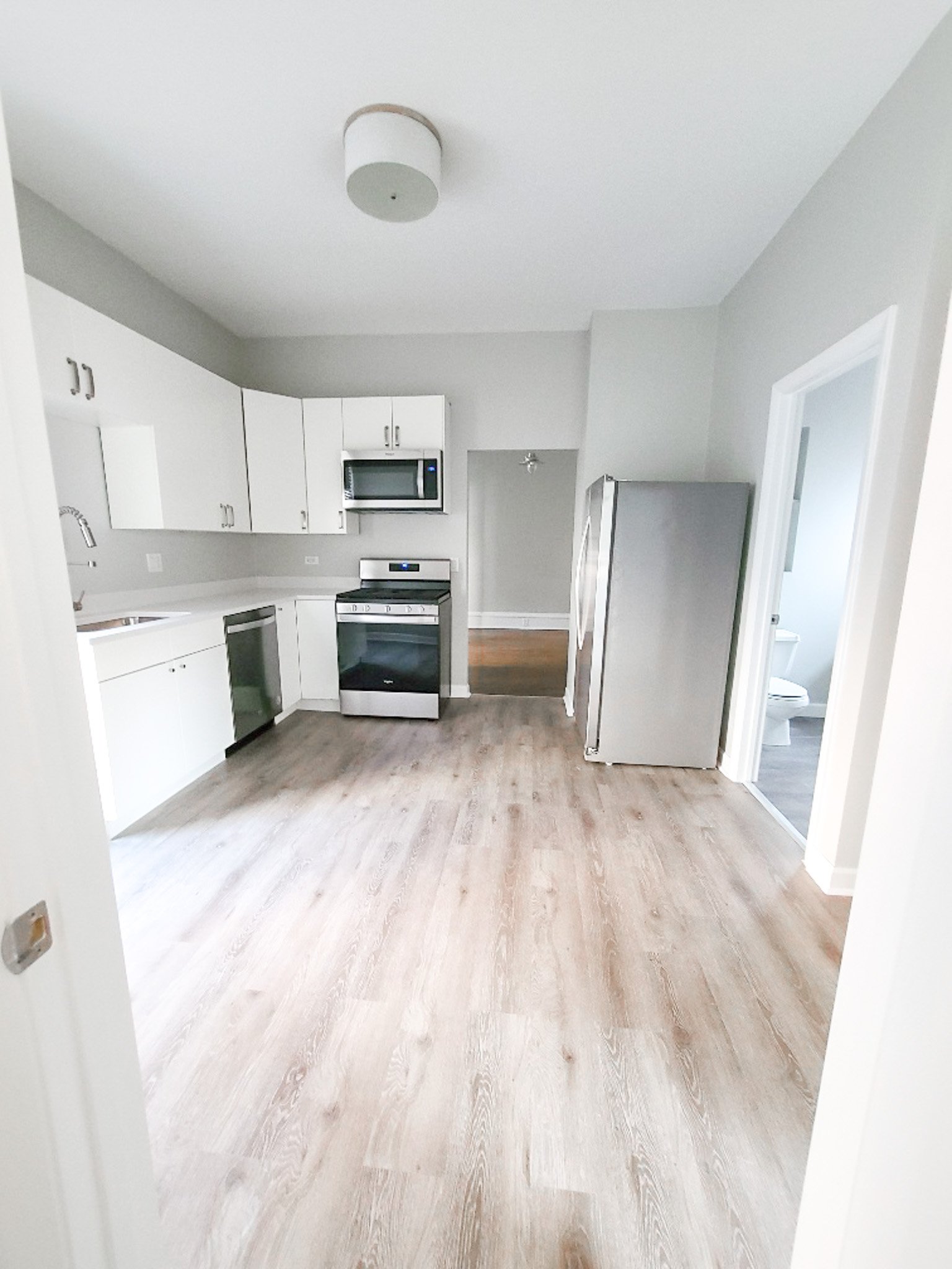 2608 N. Magnolia Ave. 2608 N. Magnolia Ave., Chicago, IL 60614 Lincoln Park - Leasing by Cross Street